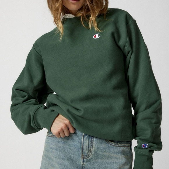Vintage Champion Woman’s Medium Green OverSized Sweatshirt With embroidered Logo - Picture 1 of 8